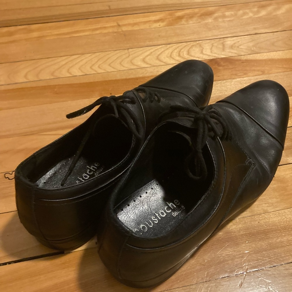 Moustache Dress shoes